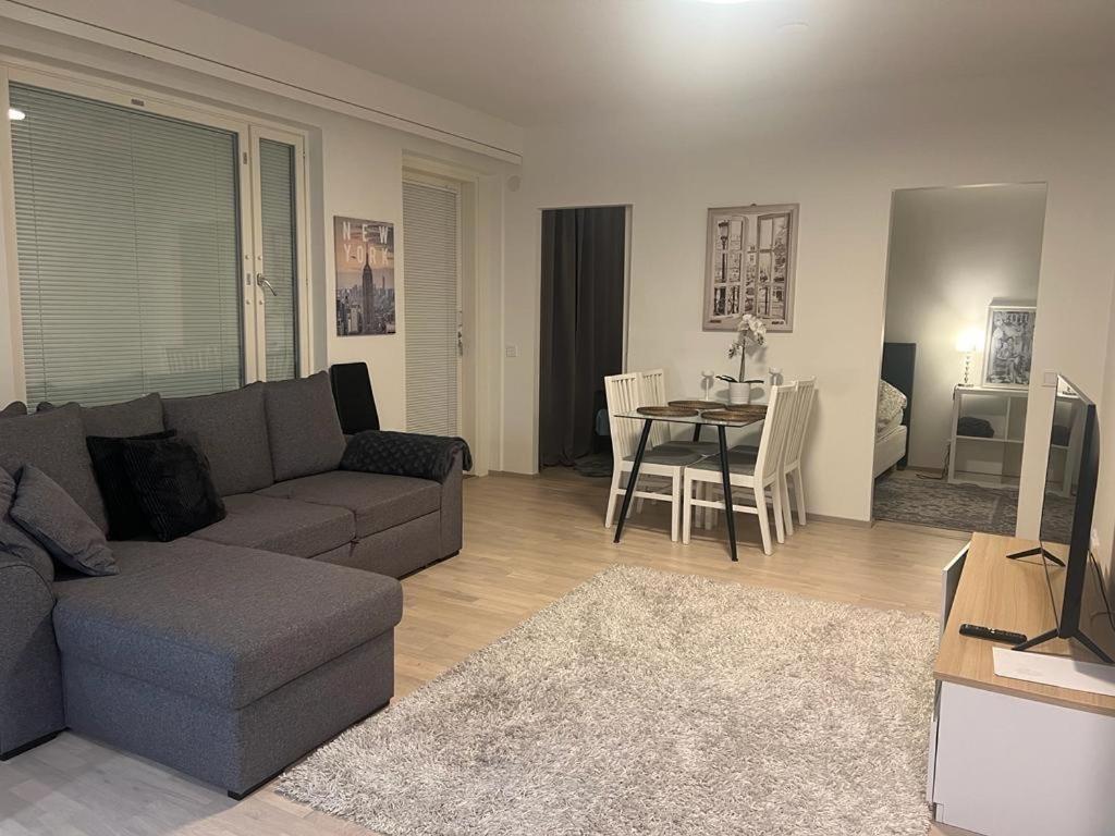 Modern City Apartment With Sauna Nearby The Airport 반타 외부 사진
